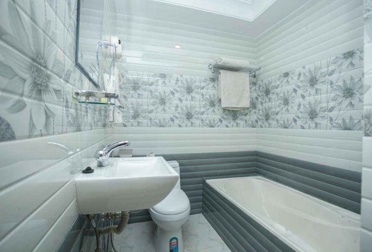 Skyline Hotel Катманду Екстериор снимка