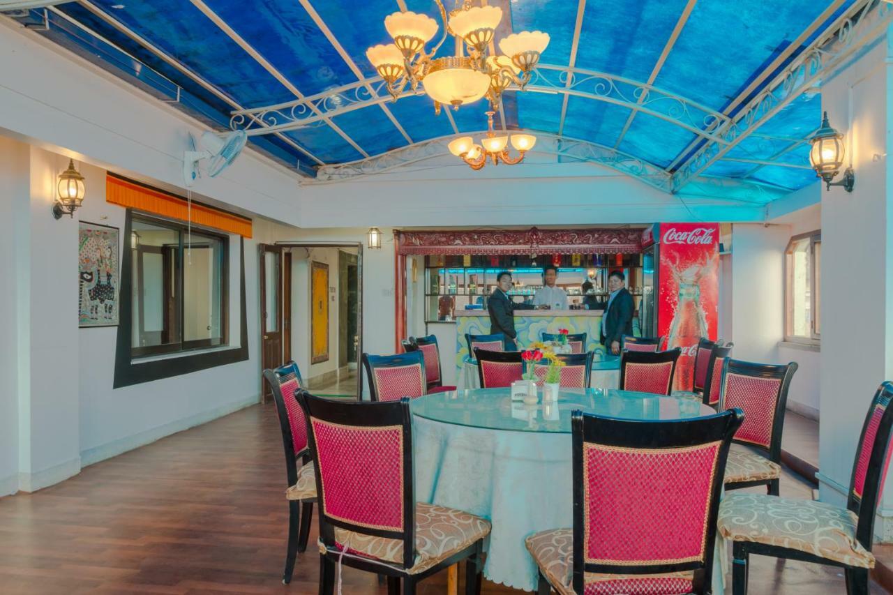 Skyline Hotel Катманду Екстериор снимка