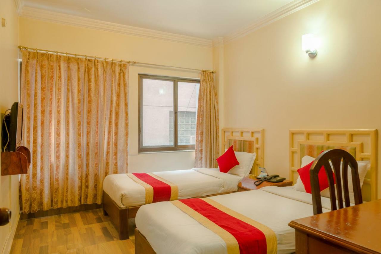 Skyline Hotel Катманду Екстериор снимка
