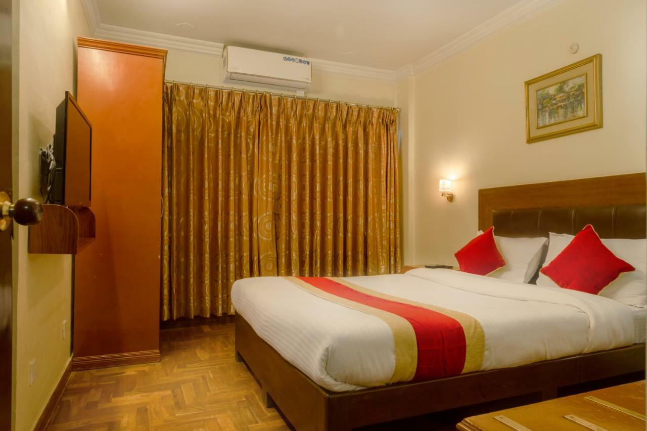 Skyline Hotel Катманду Екстериор снимка