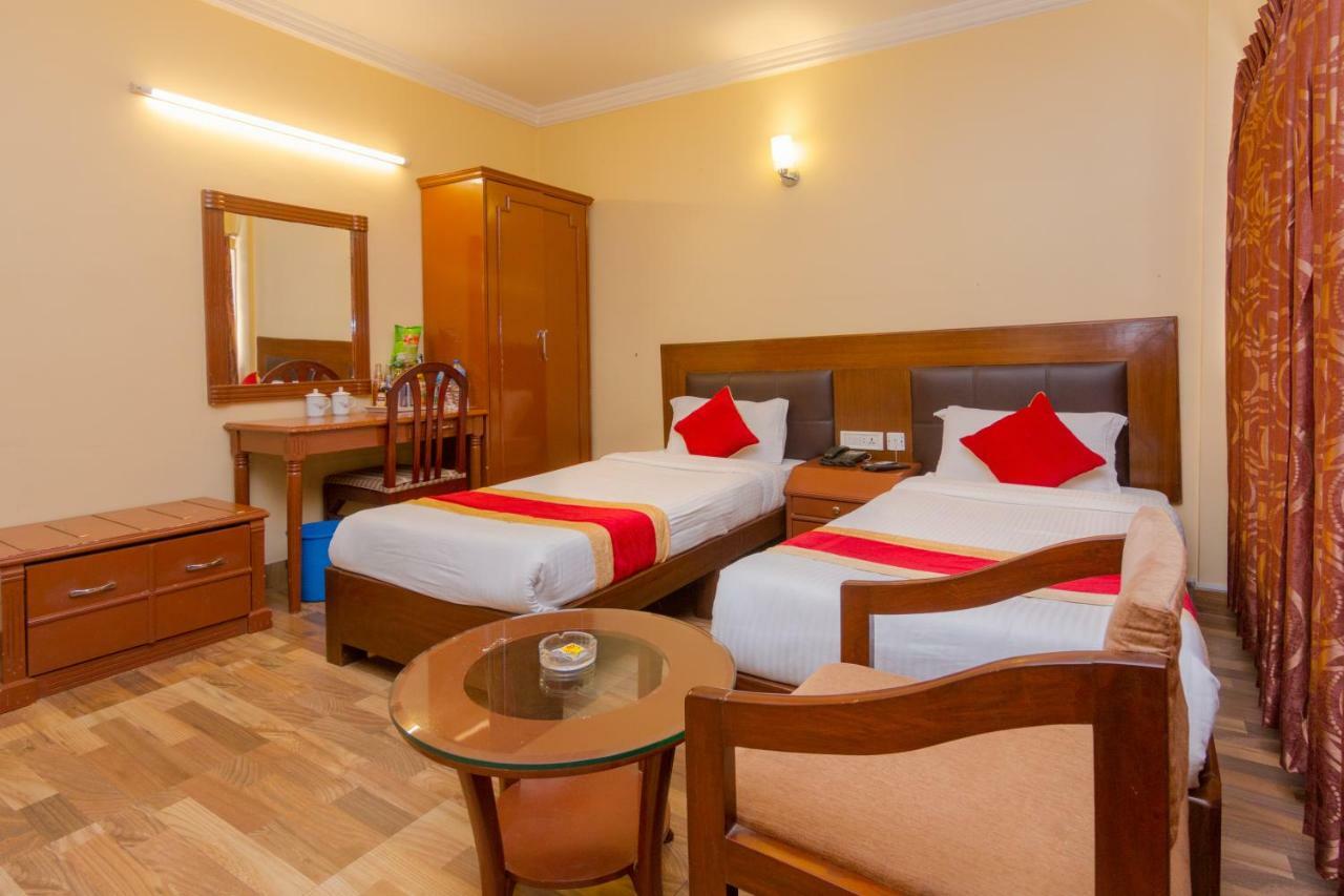 Skyline Hotel Катманду Екстериор снимка