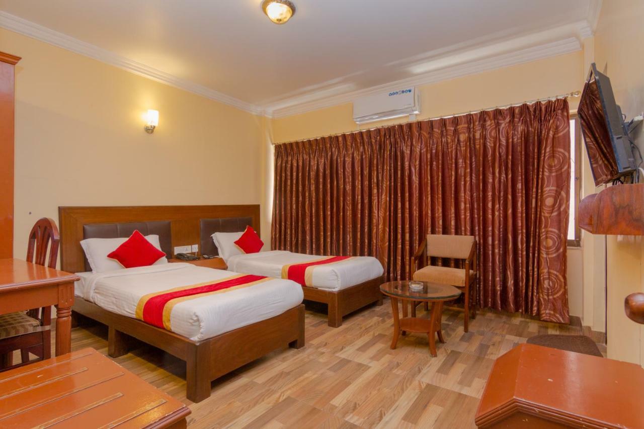 Skyline Hotel Катманду Екстериор снимка