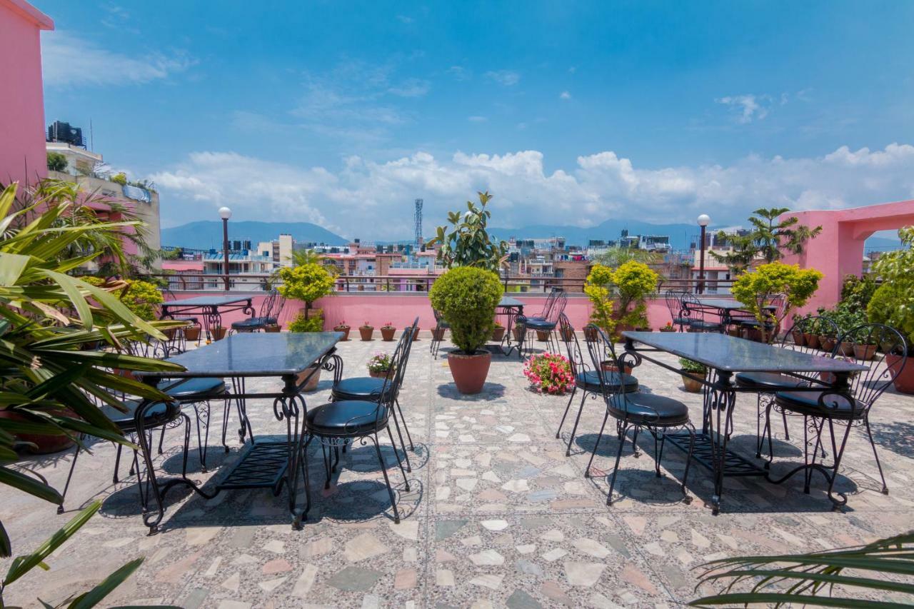 Skyline Hotel Катманду Екстериор снимка