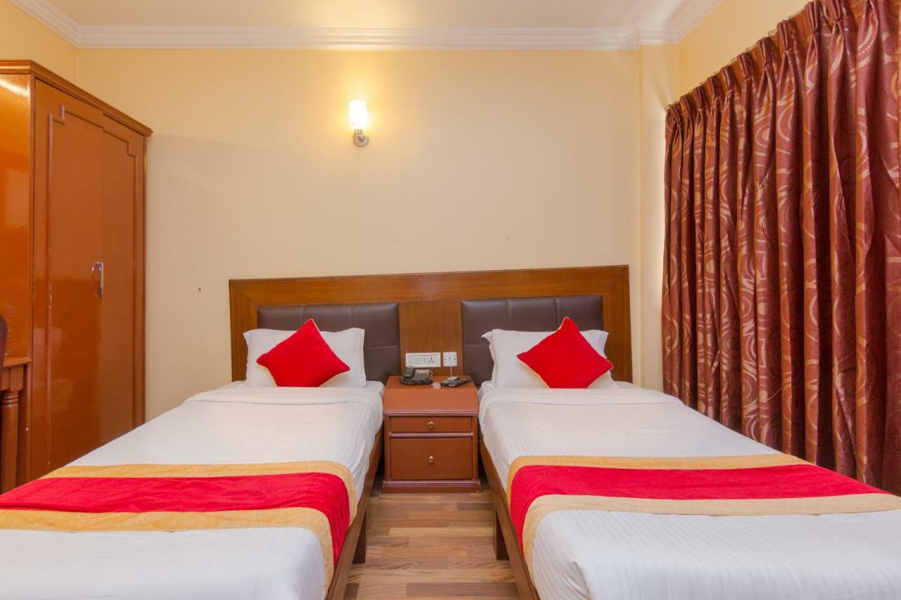 Skyline Hotel Катманду Екстериор снимка